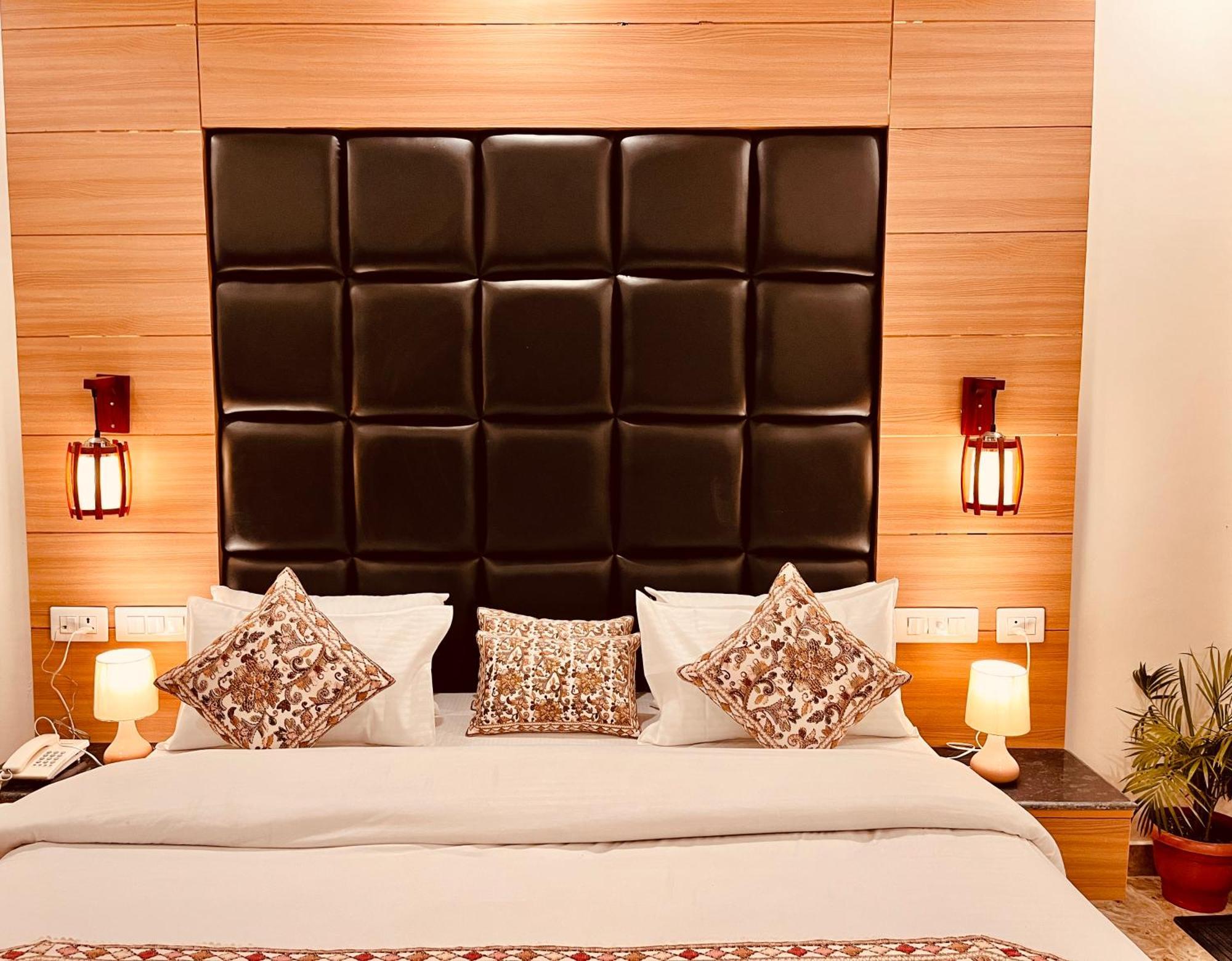 Hotel Hill View, Mussoorie - Near Jw Marriott Mussoorie, M 77377-32479 Exterior foto